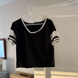 Forever 21 Black and White Short Sleeve Tee